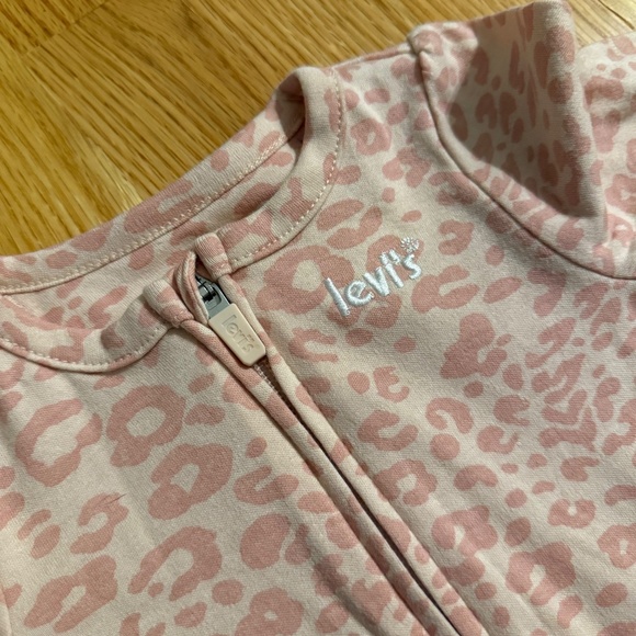 Levi’s Baby Girl Footed 1 Piece - Picture 4 of 9